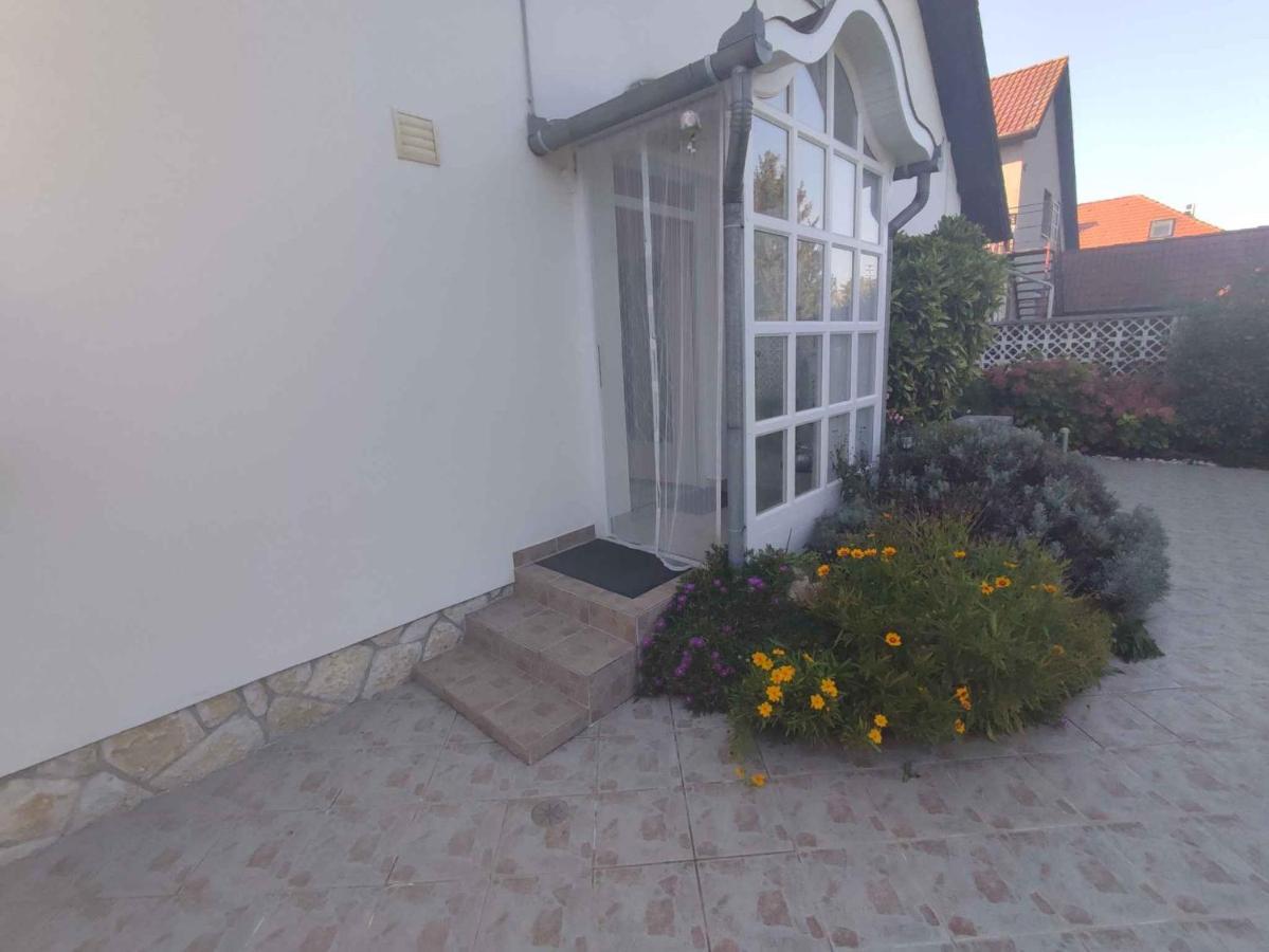 Holiday Home In Balatonboglar 45807 Buitenkant foto